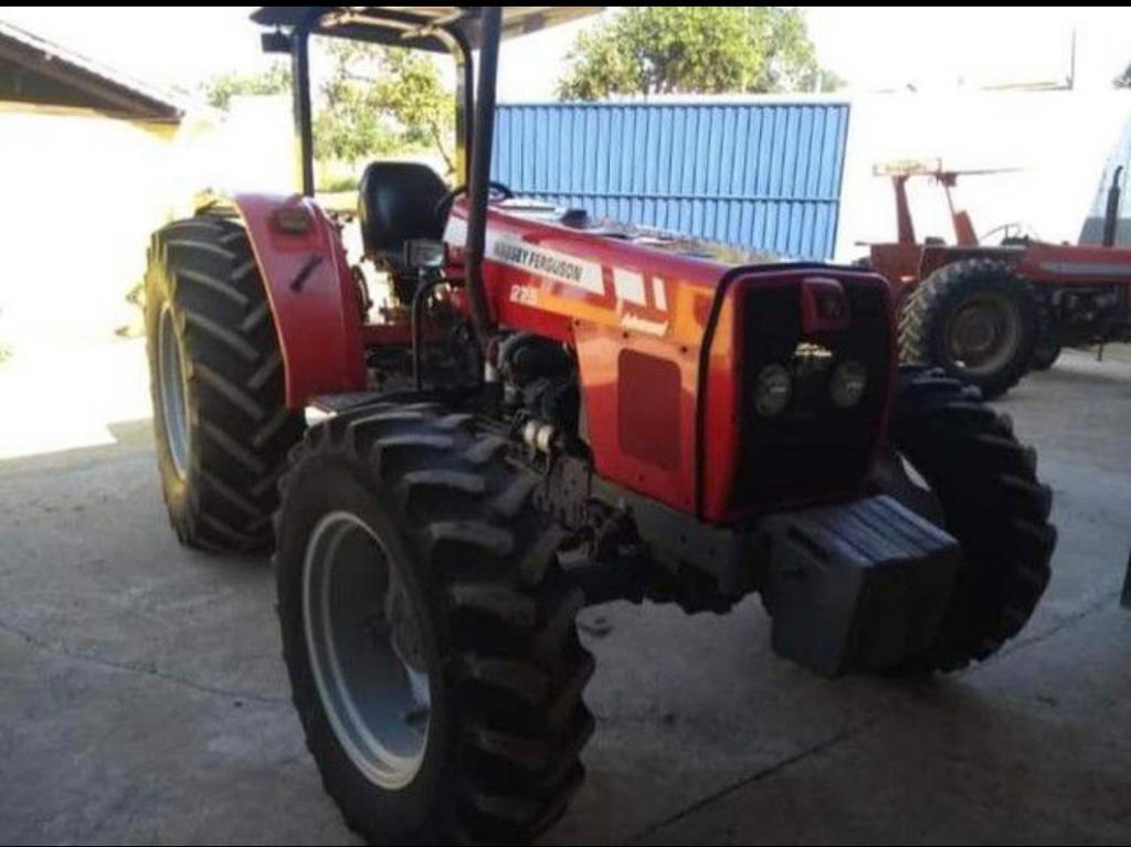 TRATOR MASSEY FERGUSON 275 4X4 2008