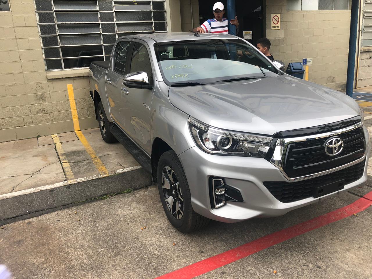 TOYOTA HILUX 4X4 DIESEL 2019