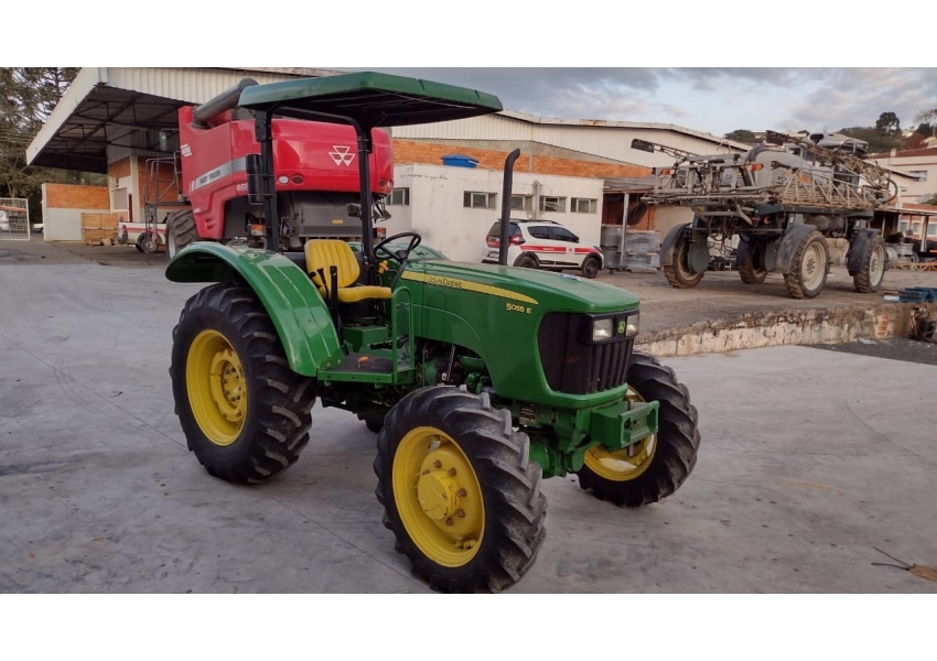 Trator John Deere 5055E 2019