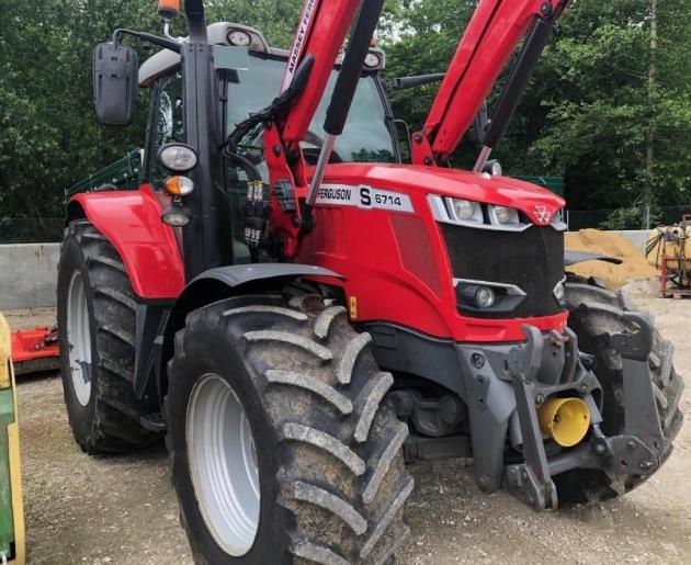 MASSEY FERGUSON Ano 2013 Modelo 6714