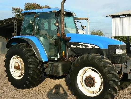 Trator New Holland TM 135 4x4 ano 04