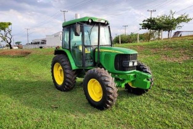 TRATORJOHN DEERE 6415 4X4 2009